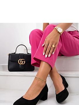 Pantofi cu toc simplu Solea  Eșarfe elegante sunt o alegere perfectă pentru femeile care apreciază eleganța și confortul purtării. Modelul universal se potrivește