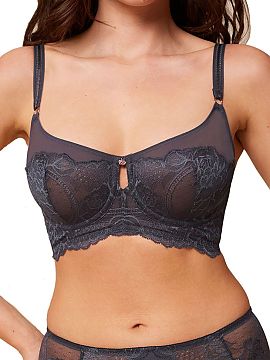 Soft Triumph  Sutienul soft Wild Peony Florale 10215982-00DK este un model de tip minimizer, care demonstrează că susținerea perfectă și aspectul ele