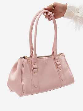Poşetă de zi Step in style  Geantă de damă din imitație de piele este un accesoriu practic și elegant, care se potrivește perfect pentru utilizare zilnică. Croial