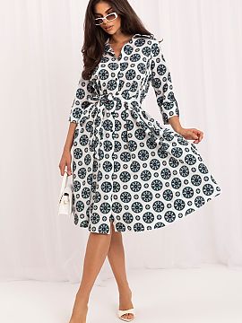Rochie de zi Lakerta  Rochie midi clos este o propunere pentru femeile care apreciază eleganța combinată cu confortul. Realizată dintr-un material de înaltă