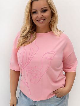 T-shirt marime plus Relevance  Tricou de damă mărime mare este un element atemporal al garderobei, care combină confortul purtării cu un accente subtil feminin. Fabric