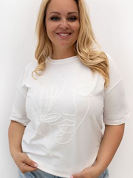 T-shirt marime plus Relevance  Tricou pentru femei de mărime mare este un element atemporal al garderobei, care combină confortul purtării cu un accent subtil și femin