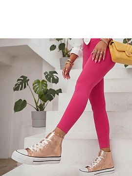 Adidași cu platformă Solea  Tenisii înalte pe platformă sunt o propunere elegantă pentru femeile care își doresc să combine confortul cu un aspect la modă. Model