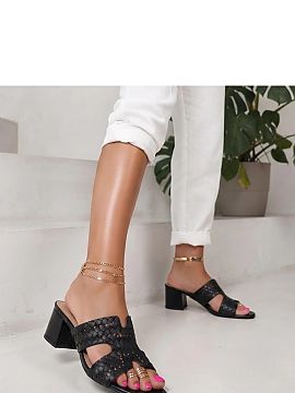 Încălțări cu toc Solea  Elegantele sandale cu toc sunt o combinație perfectă între stilul clasic și confortul. Designul lor atemporal le face să completeze per