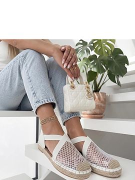 Espadrile Solea  Espadrilele elegante cu cataramă sunt propunerea ideală pentru sezonul estival pentru femeile care apreciază confortul combinat cu aspect