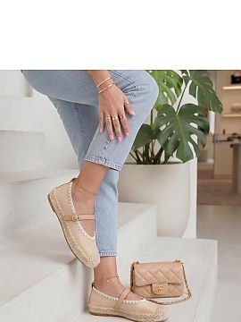 Espadrile Solea  Espadrilele cu cataramă sunt o propunere elegantă pentru zilele de vară, îmbinând confortul cu un design feminin și atemporal. Fasonul