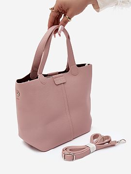 Poşetă de zi Step in style  Geanta din imitație de piele este un accesoriu elegant cu un design clasic, care se potrivește perfect în multe stiluri. Aspectul atempor