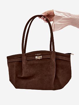 Poşetă de zi Step in style  Elegantă geantă tip shopper fabricată din imitație de catifea. Modelul este închis cu fermoar, asigurând astfel siguranța obiectelor 