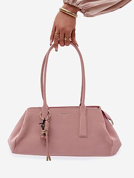 Poşetă de zi Step in style  Geanta din imitație de catifea este un accesoriu elegant și funcțional, care se potrivește perfect pentru uzul zilnic. Modelul se închi