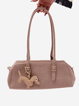 Poşetă de zi Step in style  Geantă de damă din imitație de catifea este un accesoriu elegant și practic, care completează perfect ținutele de zi cu zi. Modelul se