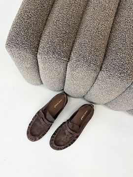 Mocasini Step in style  Mocasini damă din piele ecologică sunt un model atemporal pe care îl poți asorta cu ușurință diferitelor stilizări. Croiala simplă 