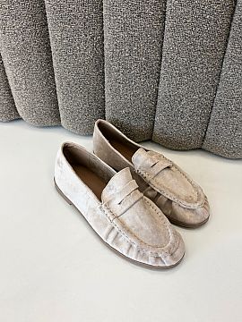 Mocasini Step in style  Mocasini din piele ecologică pentru femei sunt un model atemporal, pe care îl poți asorta cu ușurință diferitelor stilizări. Croiala 