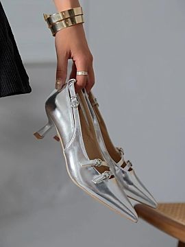 Pantofi cu toc subţire (stiletto) Solea