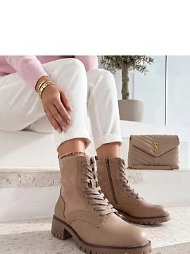 Ghete Solea  Workery pentru femei din materiale combinate sunt un model elegant, care se potrivește perfect în caracterul urban și casual. Combinarea 
