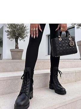 Ghete Solea  Mocasini de damă din materiale combinate sunt un model elegant, care se potrivește perfect caracterului urban și casual. Combinarea difer