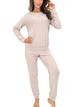 Pijama Donna  Pijama pentru femei Home este un set confortabil creat pentru un somn liniștit și odihnă plăcută în intimitatea casei. Modelul este re
