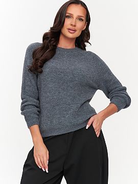 Pulover Makadamia  Un pulover elegant cu guler rotund pentru femei este alegerea ideală pentru femeile care apreciază combinarea simplității, confortului �