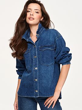 Cămaşă cu mânecă lungă Makadamia  Mizează pe un stil atemporal cu o cămașă de damă din denim într-o culoare la mod în jeans întunecat. Croiala clasică și mărimea u