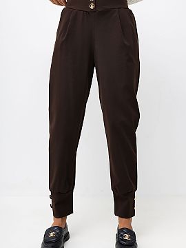 Pantaloni de damă Italy Moda  Pantaloni de damă jogger sunt o propunere comodă și stilată, care se potrivește perfect atât în ținutele de zi cu zi, cât și în c