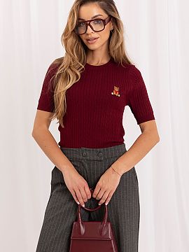 Pulover cu mânecă scurtă Italy Moda  Puloverul feminin cu ursuleț brodat este o propunere adorabilă și versatilă, care se potrivește perfect atât în ​​ținutele de zi