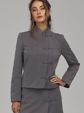 Sacou Nife  Sacou de damă cu croială regulată este o propunere elegantă pentru femeile care apreciază clasicul într-o interpretare originală. Mod