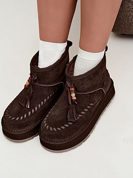 Moon boots Step in style  Botinele de damă Big Star sunt un model cald și la modă creat cu gândul la stilurile de iarnă. Forma de încălțare asigură confortul