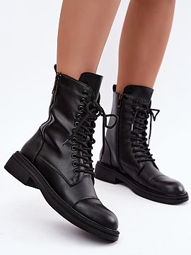 Ghete Step in style  Botinele pentru femei de la marca Vinceza în stil de workeri sunt o propunere distinctă pentru zilele mai reci. Realizate din piele natura