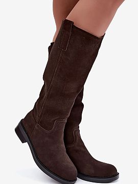 Cizme Step in style  Cizme de damă din piele de catifea naturală sunt un model confortabil pentru zilele mai reci, care se bazează pe simplitate și un aspect