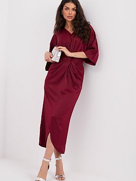 Rochie de seară Rue Paris  Rochie elegantă din satin imitat este o alegere excelentă pentru petreceri, ceremonii și ocazii speciale. Materialul neted, ușor lucios 