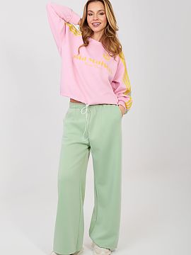 Completă Rue Paris  Setul elegant de trening într-o ediție casual este o propunere ideală pentru fiecare zi. Confortabil, dar în același timp la modă, set
