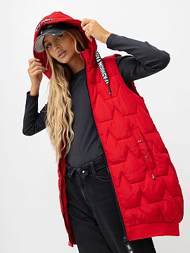 Vestă Factory Price  Vesta matlasată pentru femei este o alegere practică și elegantă pentru zilele mai reci. Este fabricată din poliester, cu umplutură ș