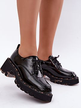 Pantofi cu toc Step in style  Pantofi cu toc pentru femei de la Artiker, realizați din piele naturală, sunt un model elegant care combină forma clasică cu finisajul m