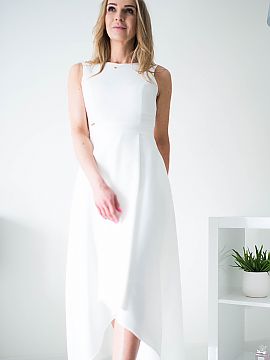 Rochie elegantă Jersa  O rochie simplă, dar elegantă, cu fermoar la spate. Rochie pe o căptușeală, cu partea de sus ajustată, tăiată în talie. O rochie de