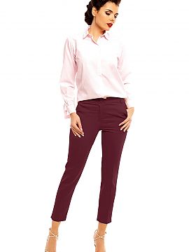 Pantaloni de damă Cabba  Nasture și fermoar cu fermoar și buzunare. Confortabil și elegant, 7/8 picioare, talie mai înaltă. Perfect pentru orice ocazie: la serv