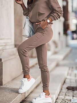 Completă IVON  Împreună sau separat? Tu decizi! Seturile noastre de pantaloni de trening au fost create conform principiului mix and match as you like an