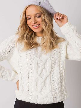 Beretă AT  Beretă de culoare mov deschis, decorată cu cristale. .
 Compoziția materialului: 41,4% nailon, 40,9% acrilic, 9,2% poliester, 8,5% păr 