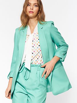 Sacou Nife  Întâmpină primăvara cu un look colorat! Jacheta supradimensionată din selvedge cu mâneci rulate este o alegere perfectă pentru orice 