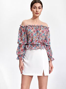 Fustă scurtă Figl  Fustă mini fără căptușeală, cu fermoar ascuns în lateral. Fantă delicată în față.