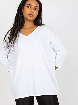 Bluza marime plus Relevance  O bluză plus size cu mâneci 3/4 și decolteu în formă de inimă.