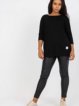 Bluza marime plus Relevance  O bluză plus size cu mâneci 3/4 și decolteu barcă. Perfect pentru uzura de zi cu zi.