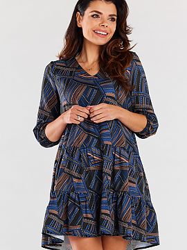 Rochie de zi awama  Rochie mini A469 în modele cu spate ușor prelungit. O rochie evazată cu decolteu în V. Partea de jos a rochiei este finisată cu un vola