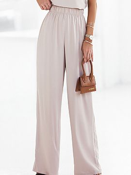 Pantaloni lungi IVON  Pantaloni largi, croiți din țesătură elegantă de calitate superioară. O creștere înaltă, cu o talie elastică confortabilă, două 
