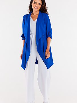 Sacou awama  Jachetă lejeră în croială de redingotă cu mâneci lungi. Mânecile au aplicații decorative realizate din metal fără nichel, astfel �