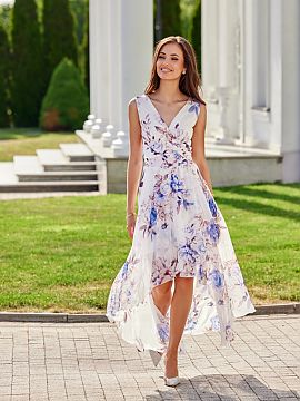 Rochie elegantă Roco Fashion  Rochia maxi este confecționată din sifon ușor și delicat, care va fi foarte confortabil de purtat. Rochia de seară are un frumos decolt