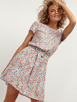 Rochie de zi Tessita  Rochia frumoasă este o opțiune excelentă atât pentru stilul elegant, cât și pentru cel de zi cu zi. Partea de sus a rochiei are o croi