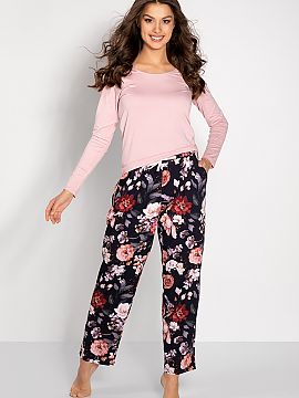 Pijama Momenti Per Me  Bluză cu mâneci lungi și decolteu în formă de U. Pantaloni lungi cu talie elastică și buzunare glisante. Pijamale din țesături natu