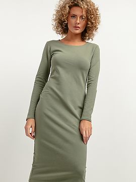 Rochie de zi Tessita  O rochie midi simplă, mulată, cu decolteu barcă, va arăta frumos pe orice siluetă. Cu aspectul său simplu, dar elegant, această rochi